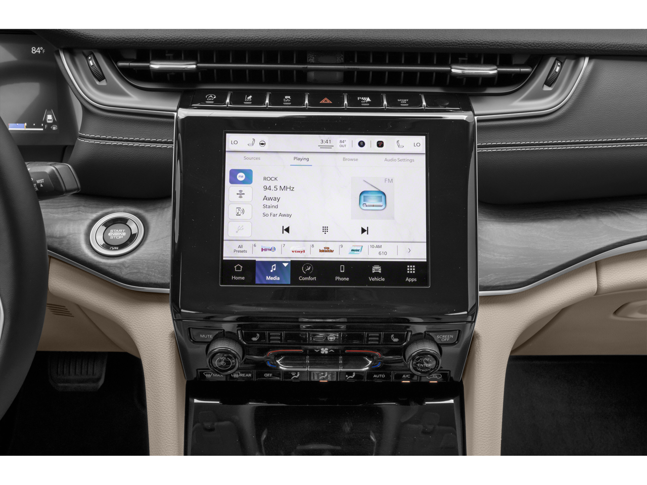 2023 Jeep Grand Cherokee Laredo Altitude photo 4