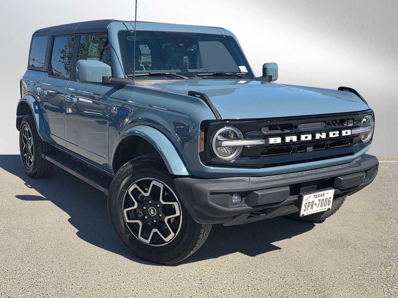 2022 Ford Bronco Outer Banks