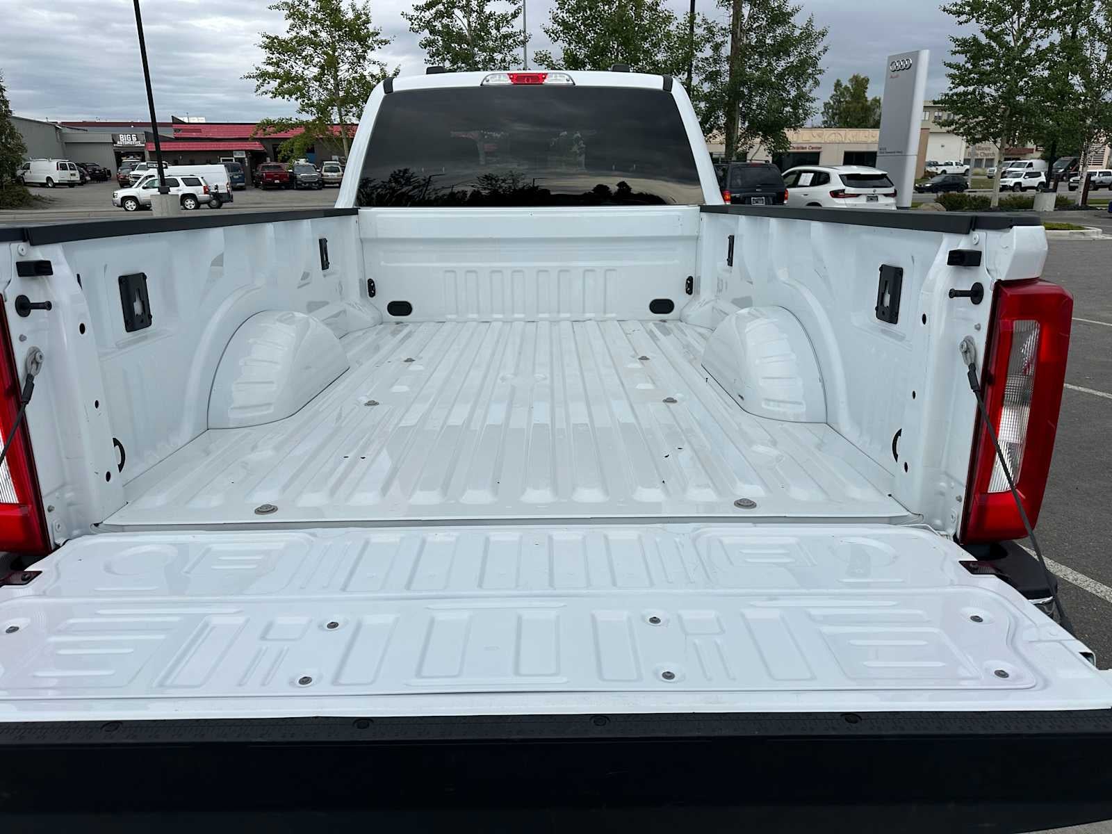 2023 Ford Super Duty F-350 SRW XLT