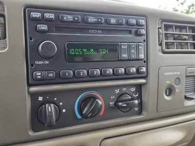 2004 Ford Super Duty F-250 Lariat