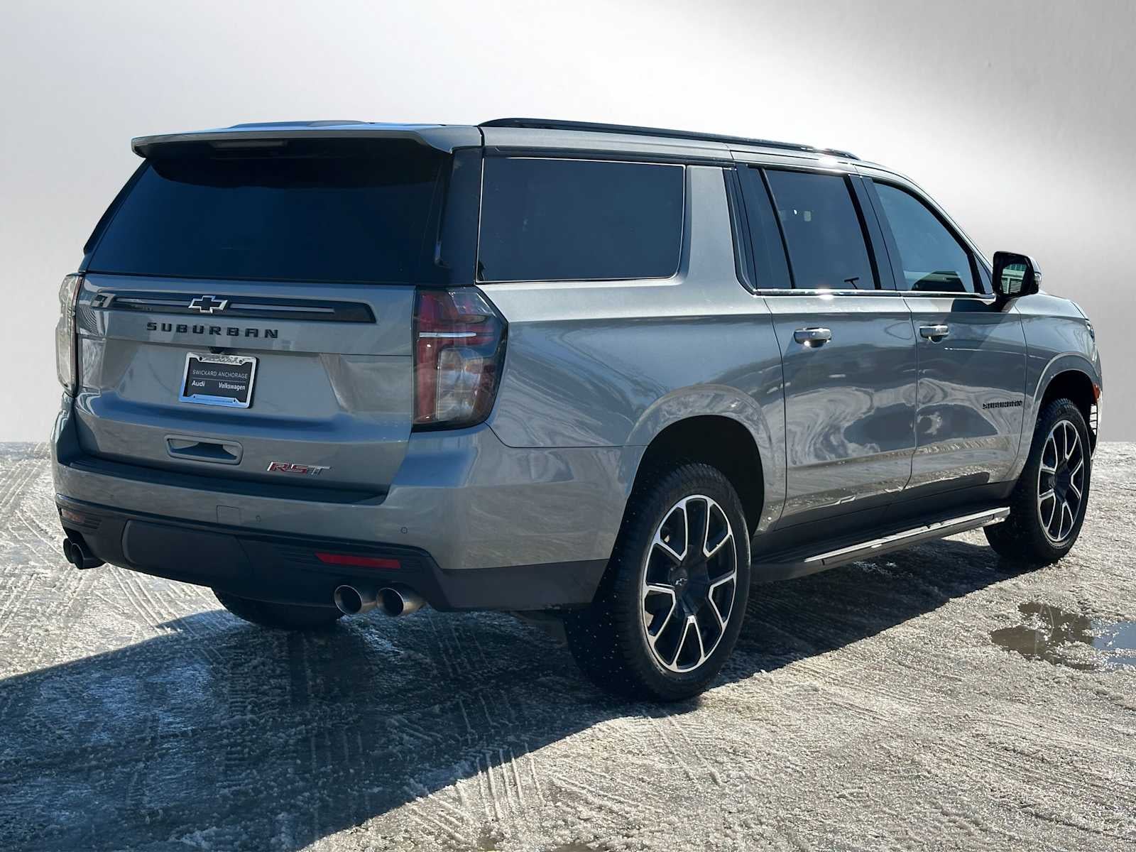 2024 Chevrolet Suburban RST