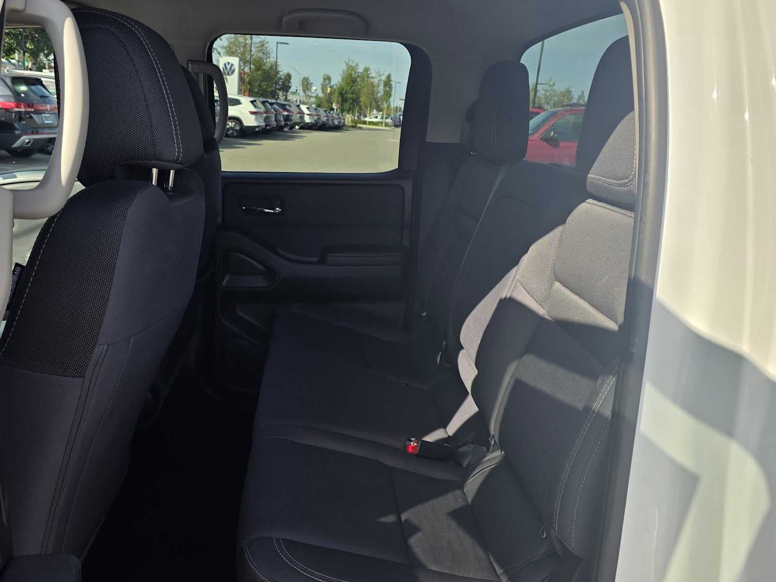 2024 Nissan Frontier SV