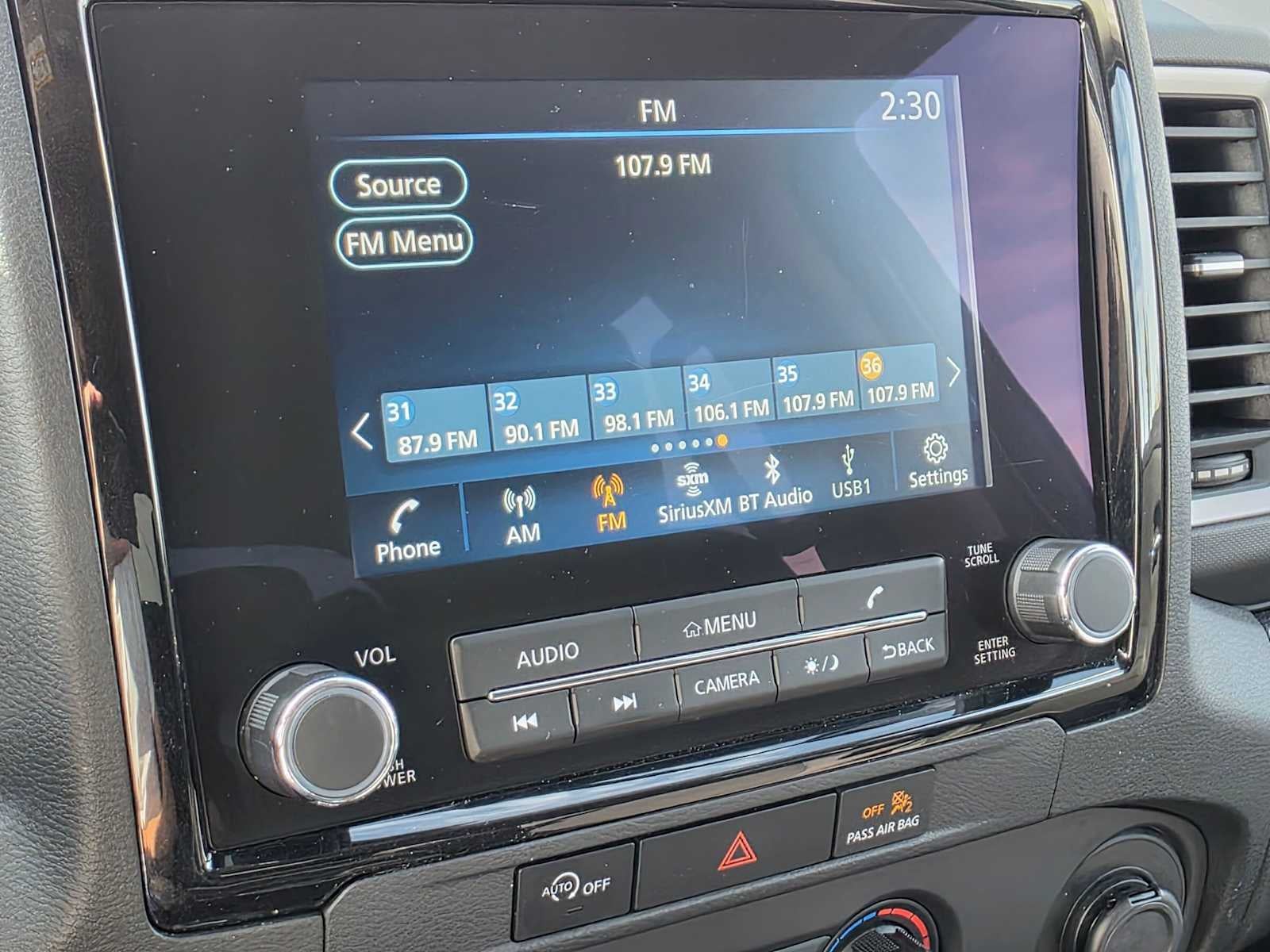 2024 Nissan Frontier SV