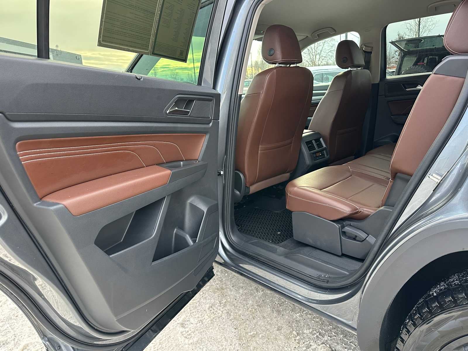 2022 Volkswagen Atlas 3.6L V6 SE w/Technology