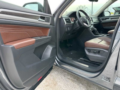 2022 Volkswagen Atlas 3.6L V6 SE w/Technology