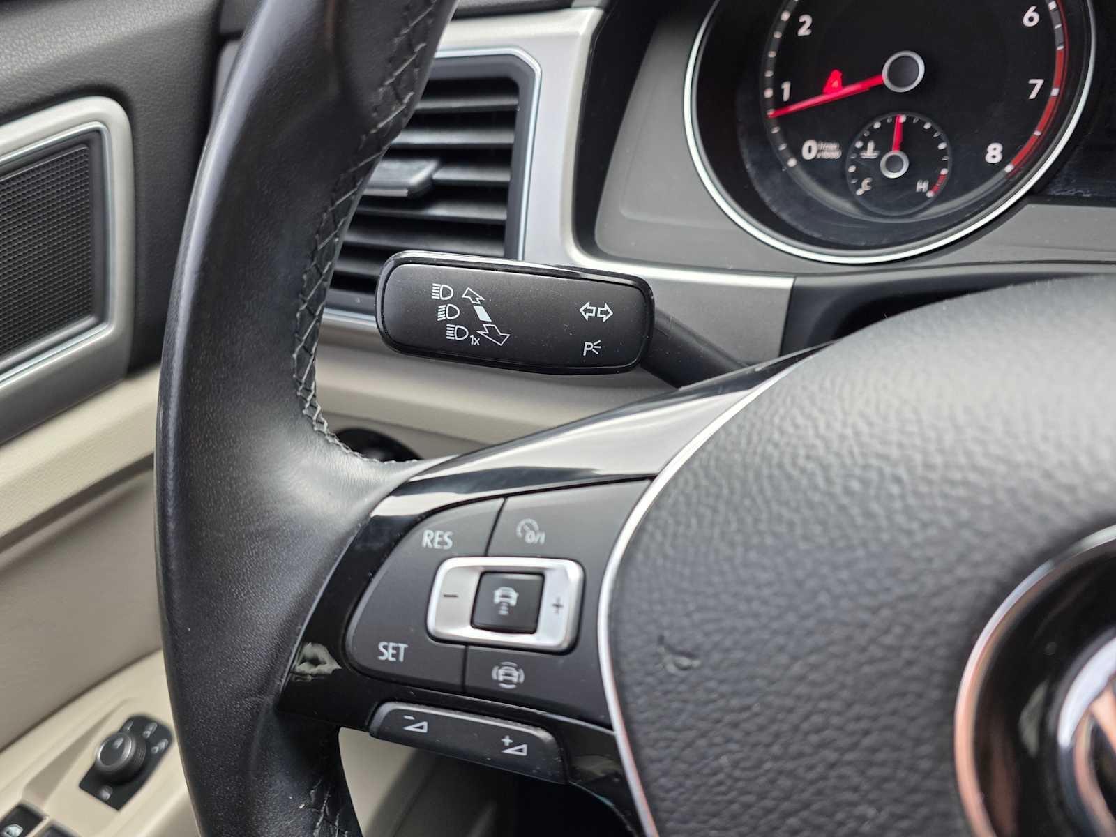 2019 Volkswagen Atlas 3.6L V6 SE w/Technology