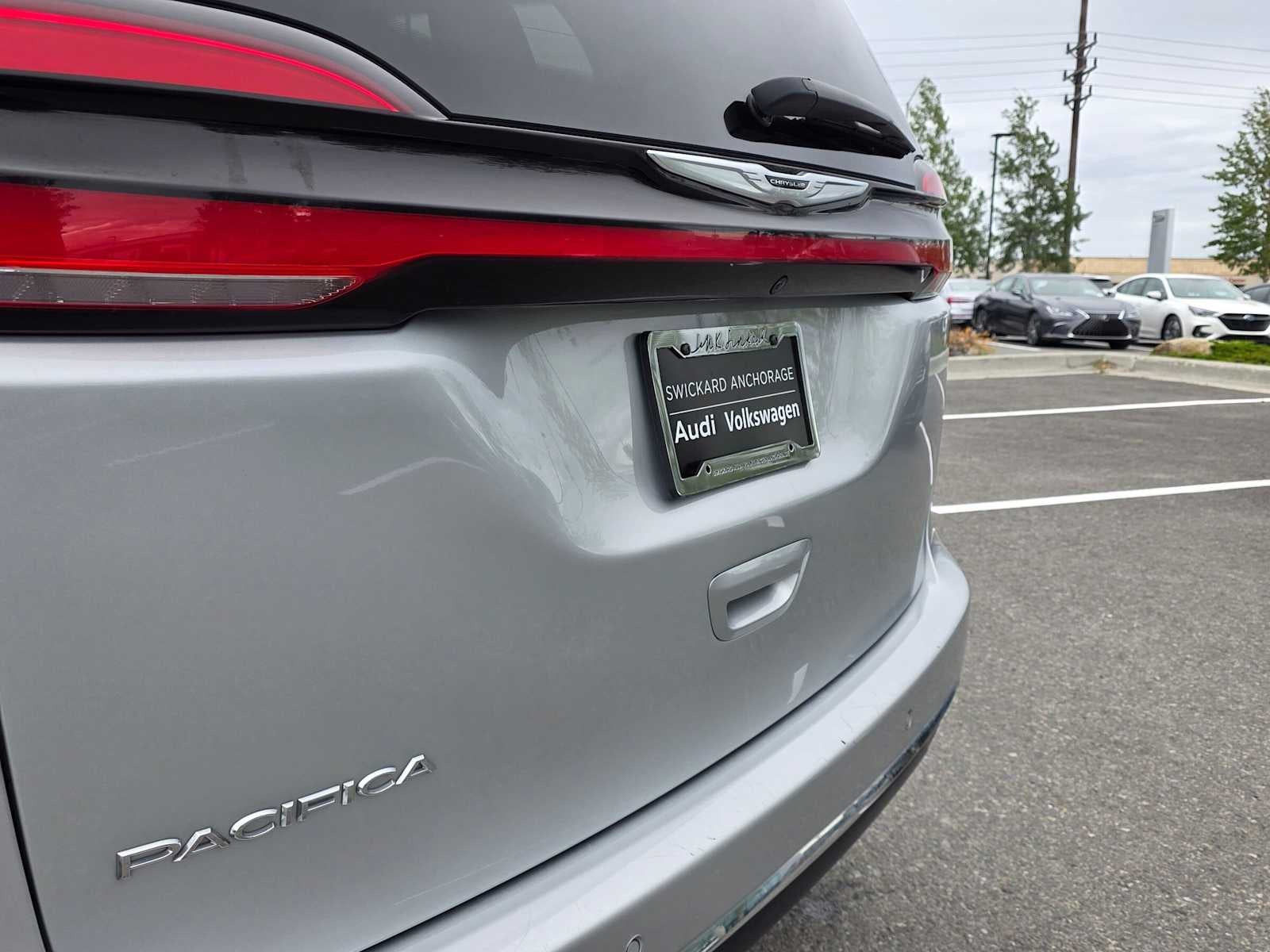 2024 Chrysler Pacifica Touring L