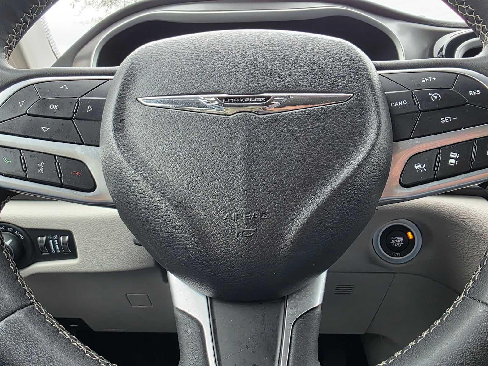 2024 Chrysler Pacifica Touring L