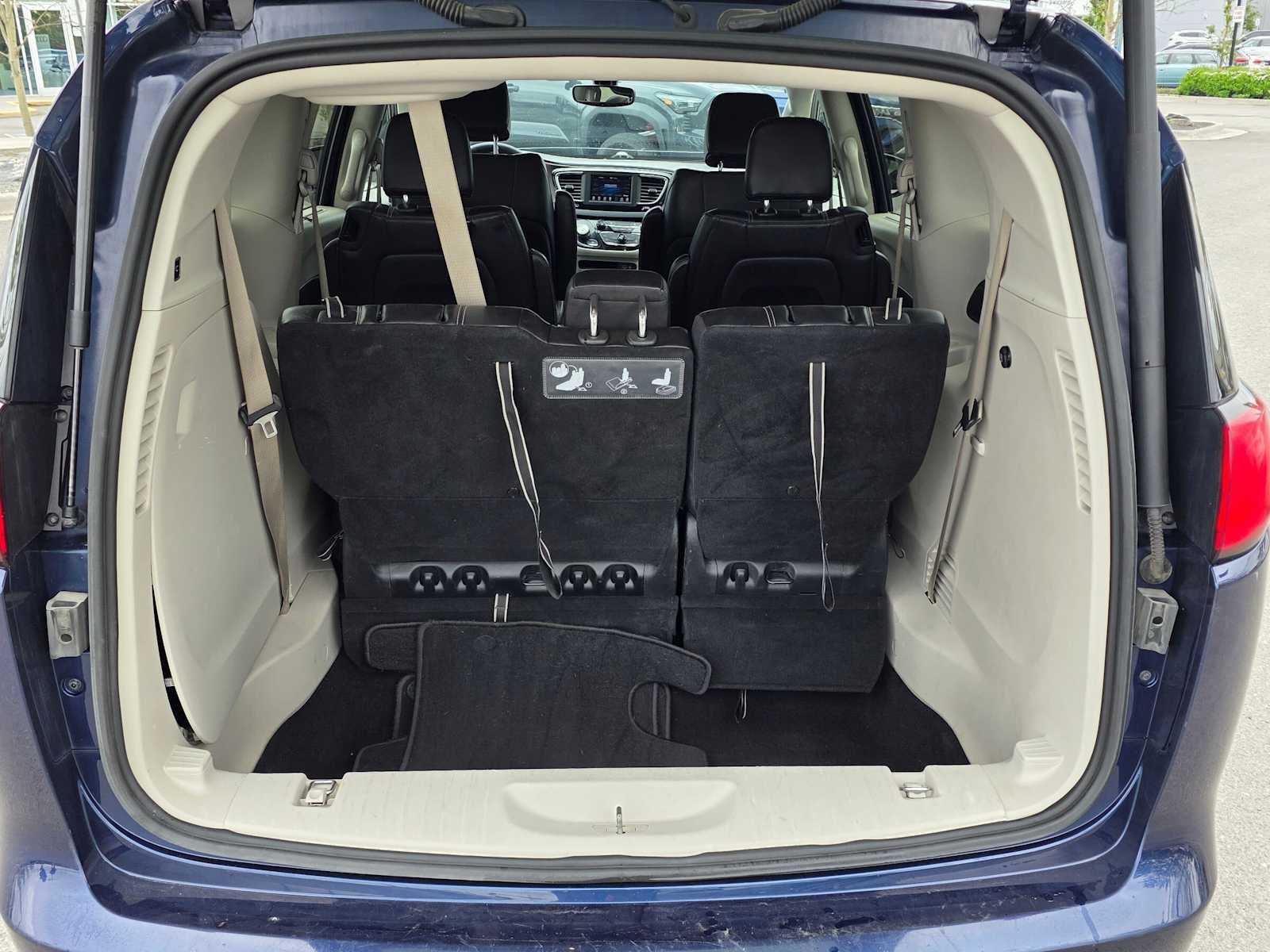 2020 Chrysler Voyager LXI