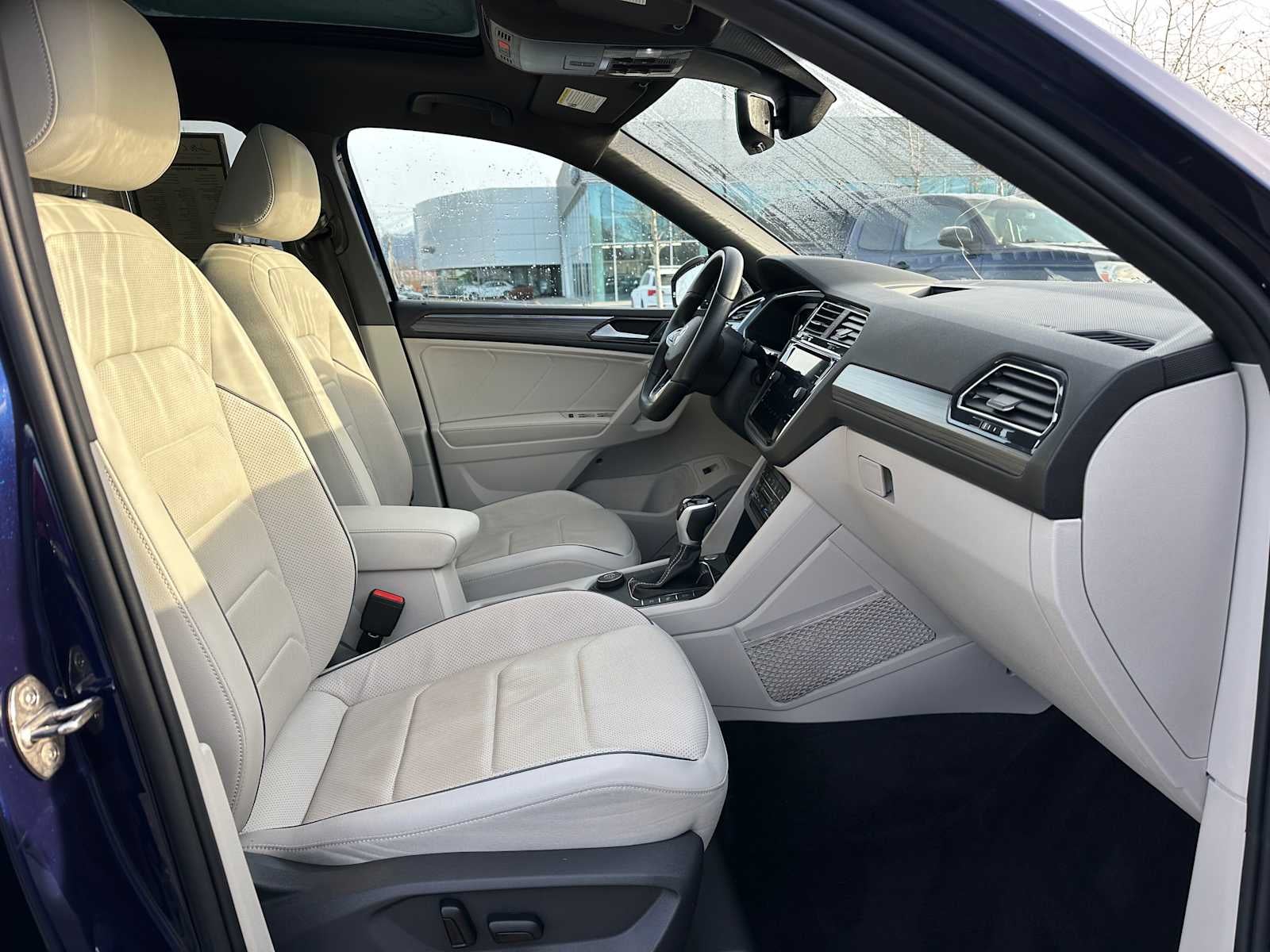 2022 Volkswagen Tiguan SEL R-Line