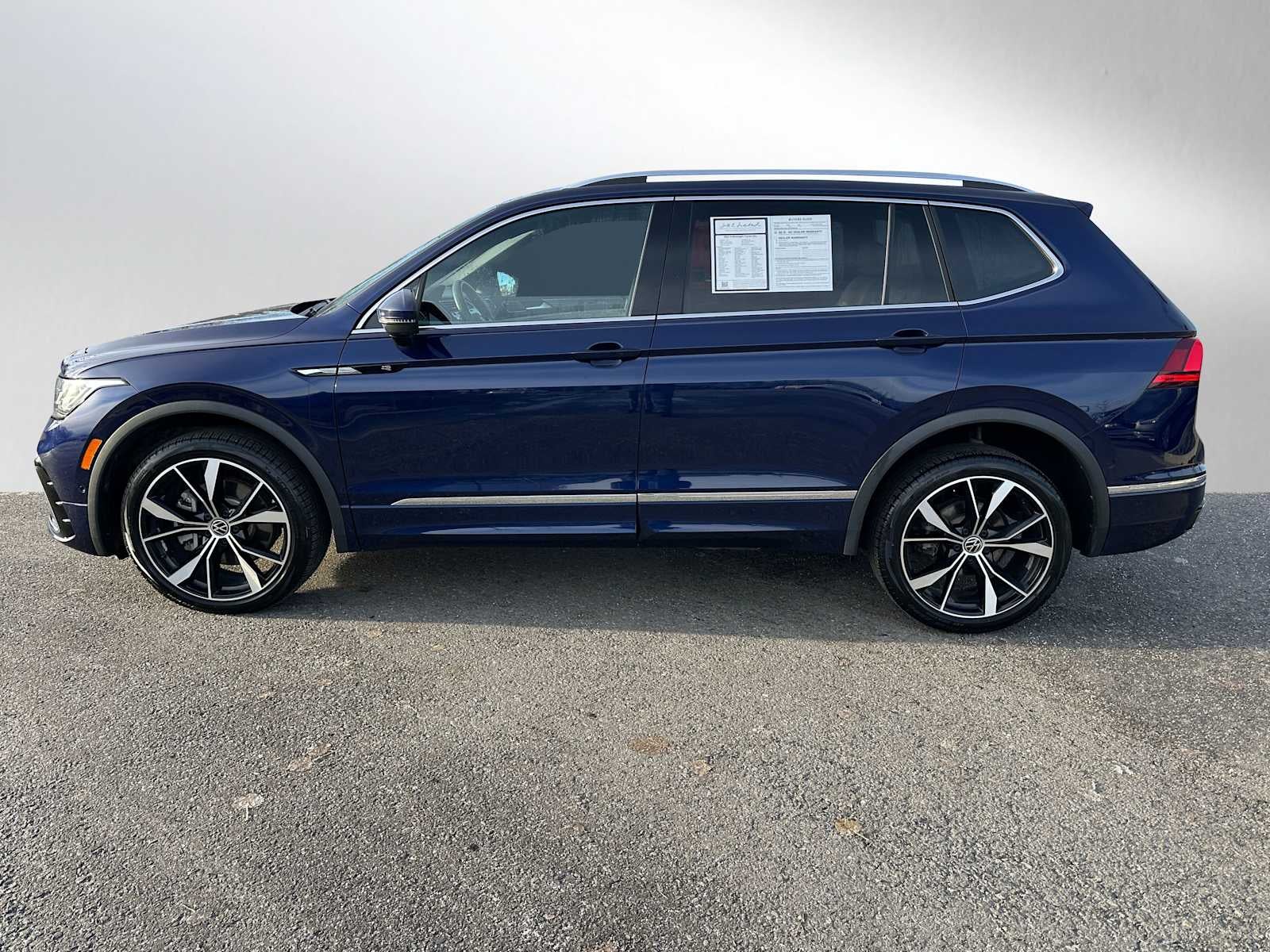2022 Volkswagen Tiguan SEL R-Line