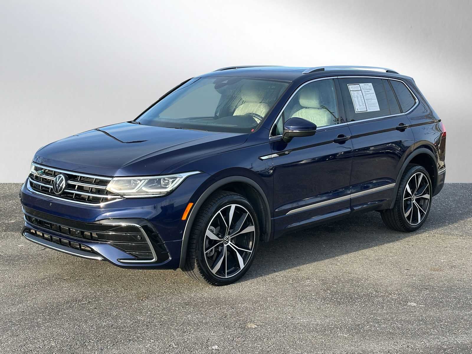 2022 Volkswagen Tiguan SEL R-Line