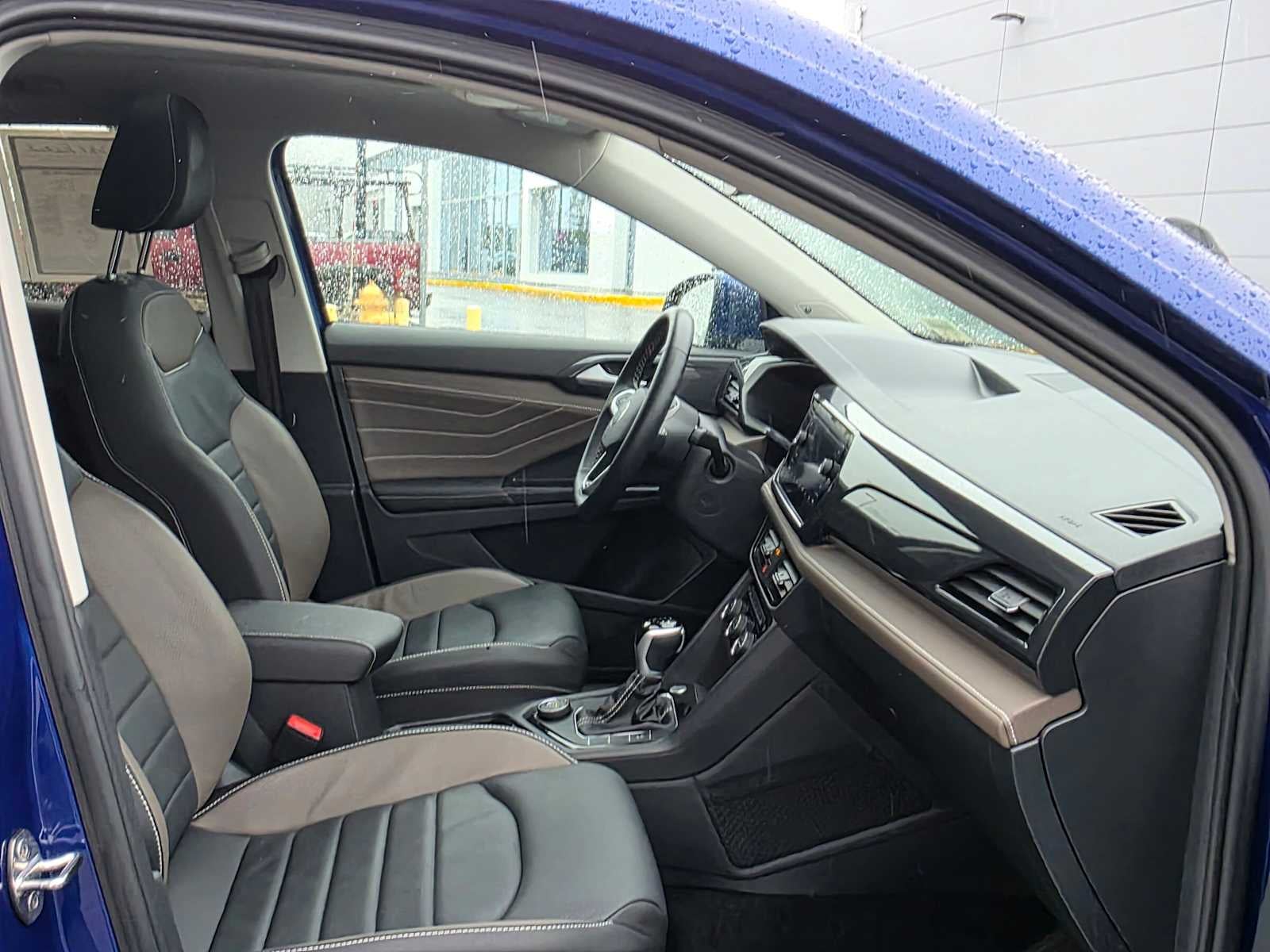 2024 Volkswagen Taos SEL