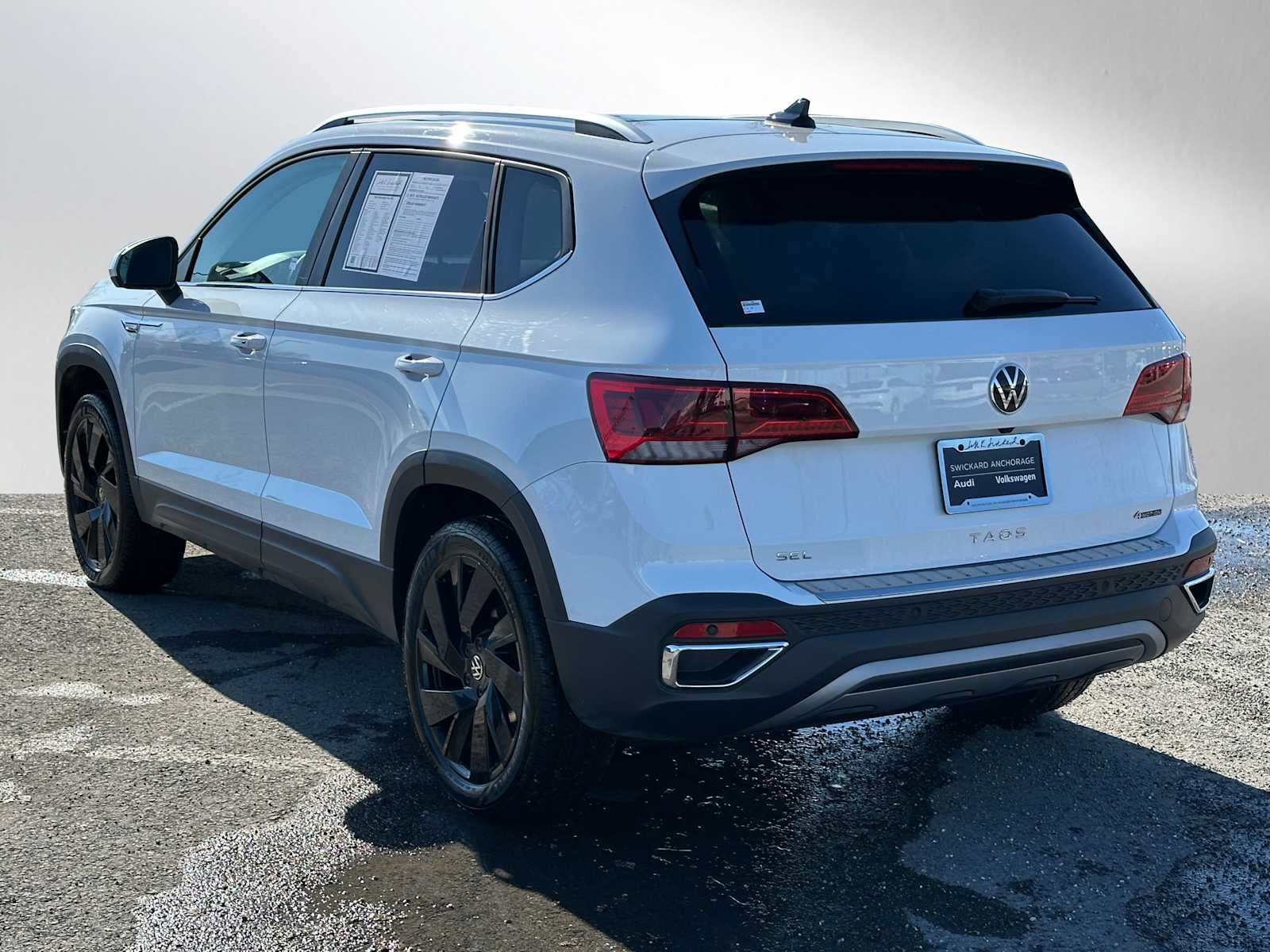 2024 Volkswagen Taos SEL