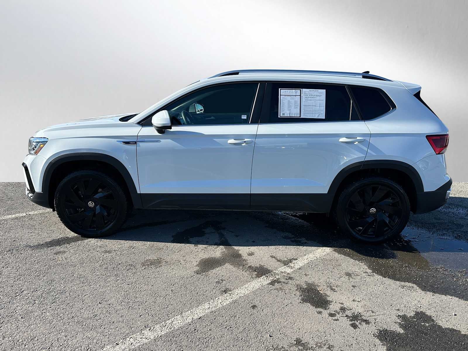 2024 Volkswagen Taos SEL