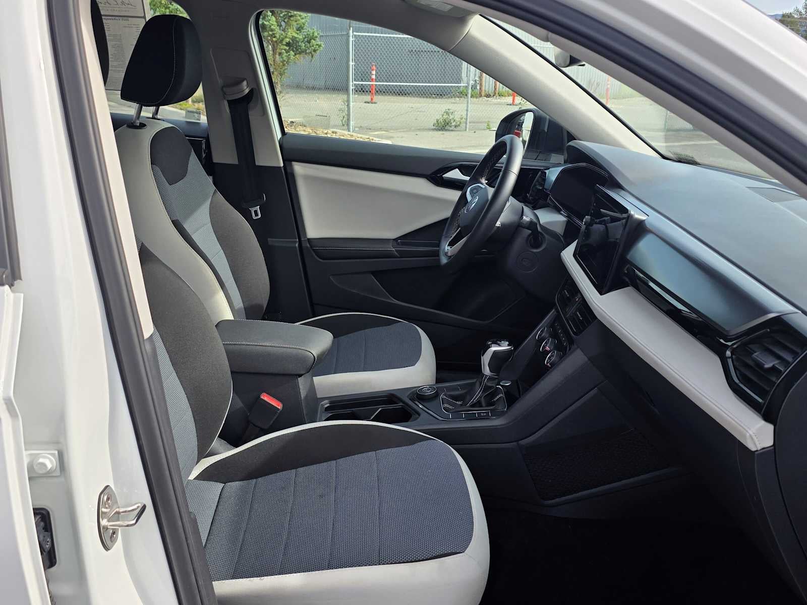 2025 Volkswagen Taos S