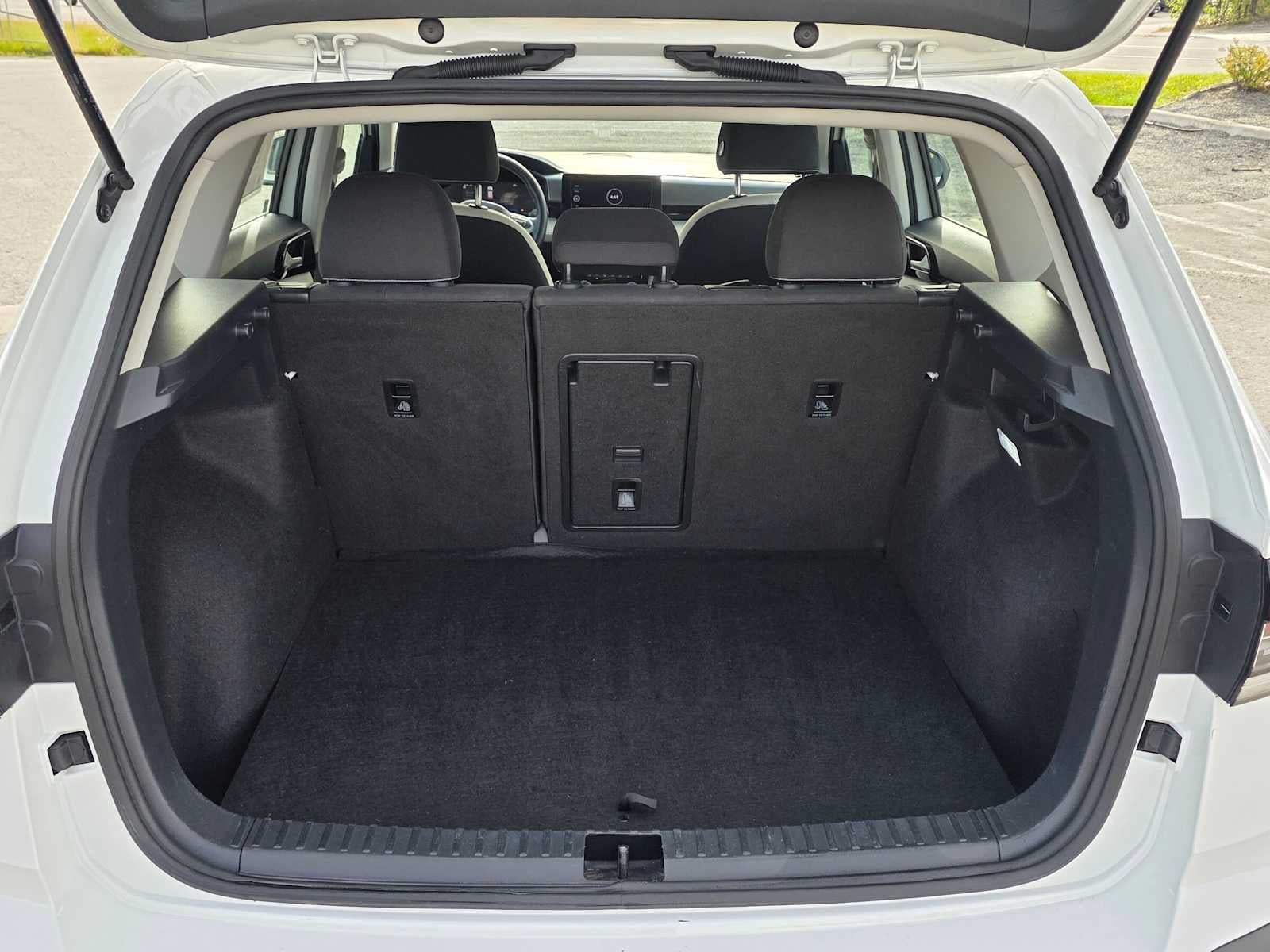 2025 Volkswagen Taos S