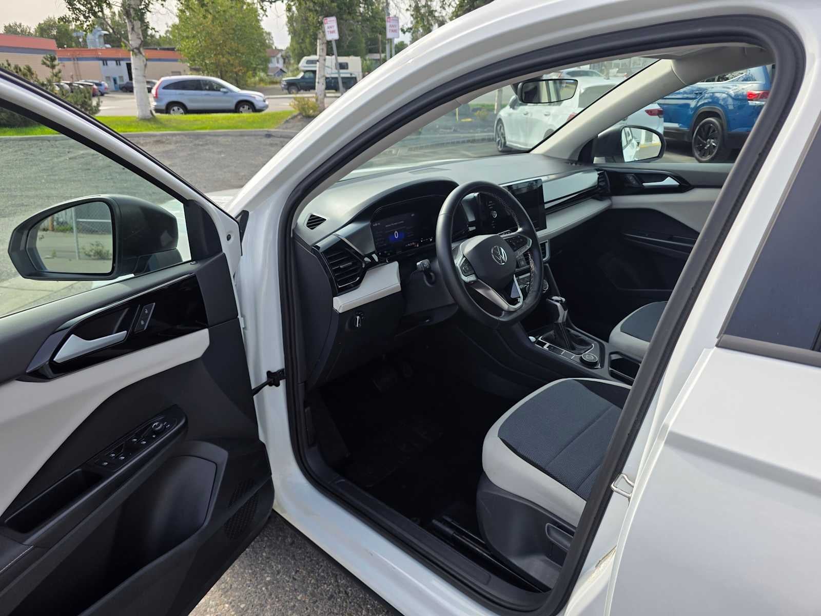 2025 Volkswagen Taos S