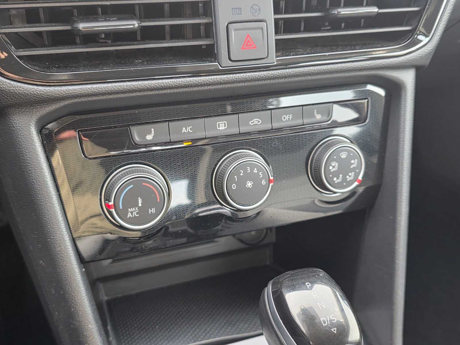 2025 Volkswagen Taos S