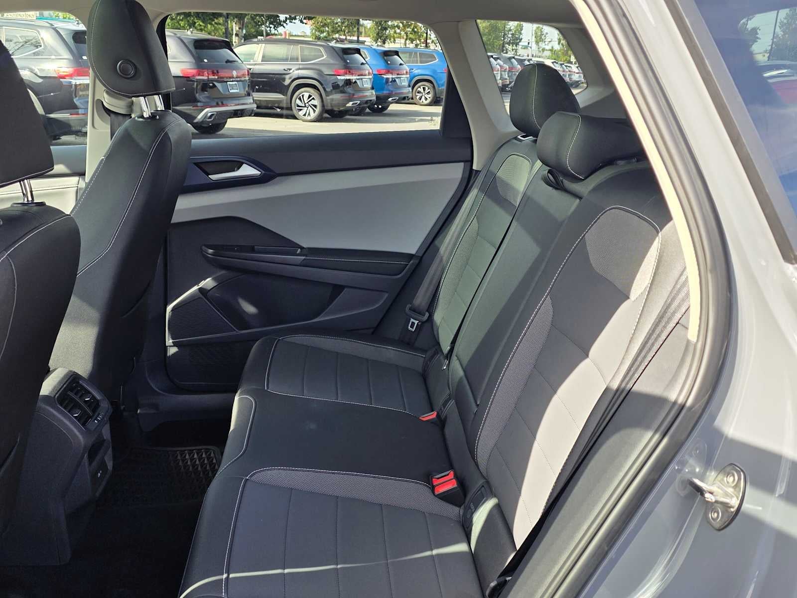2024 Volkswagen Taos SE