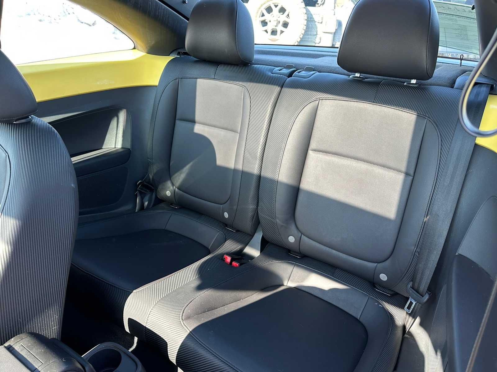 2013 Volkswagen Beetle 2.5L w/Sun