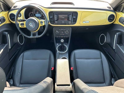 2013 Volkswagen Beetle 2.5L w/Sun