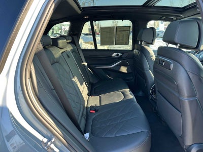 2025 BMW X5 M60i M60i