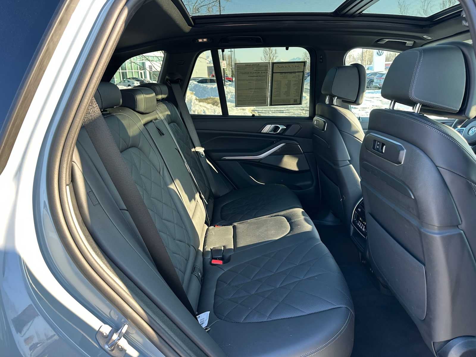 2025 BMW X5 M60i M60i