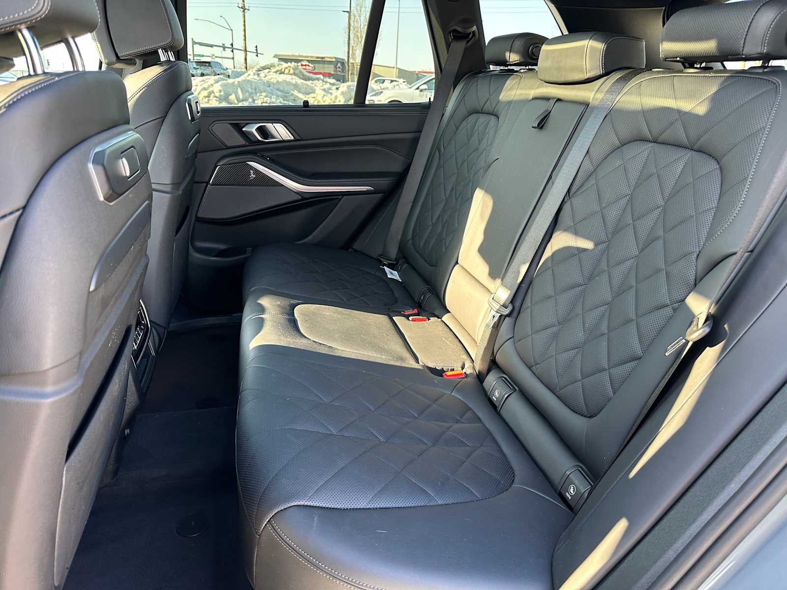 2025 BMW X5 M60i M60i