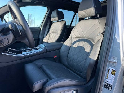 2025 BMW X5 M60i M60i