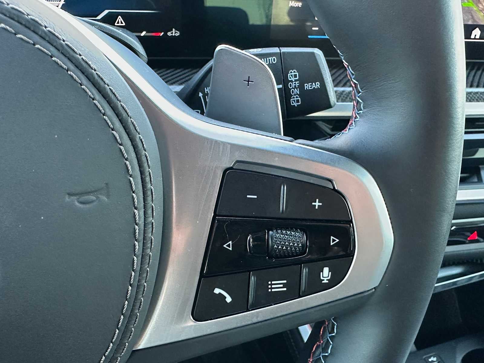 2025 BMW X5 M60i M60i