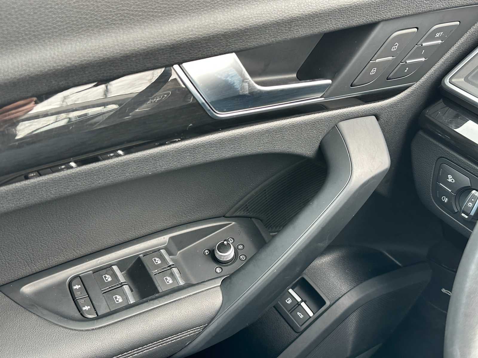2020 Audi Q5 Premium Plus
