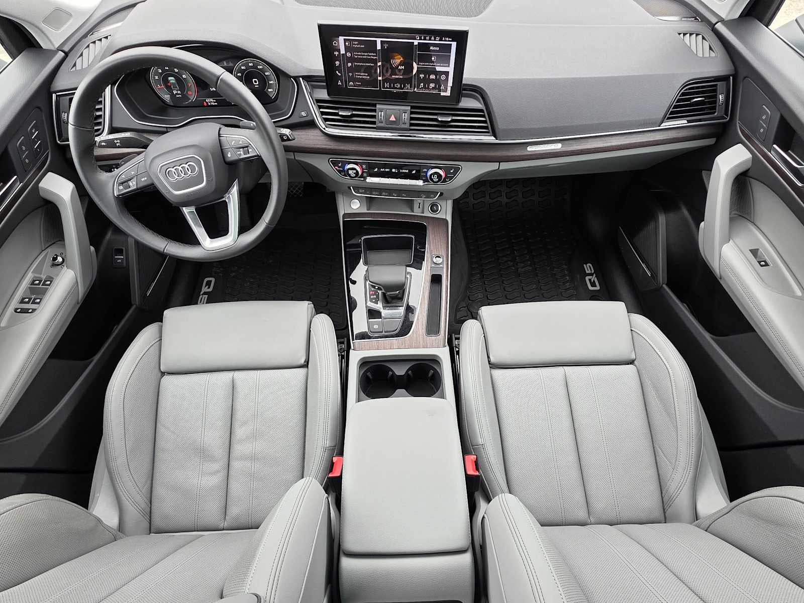 2025 Audi Q5 S line Prestige