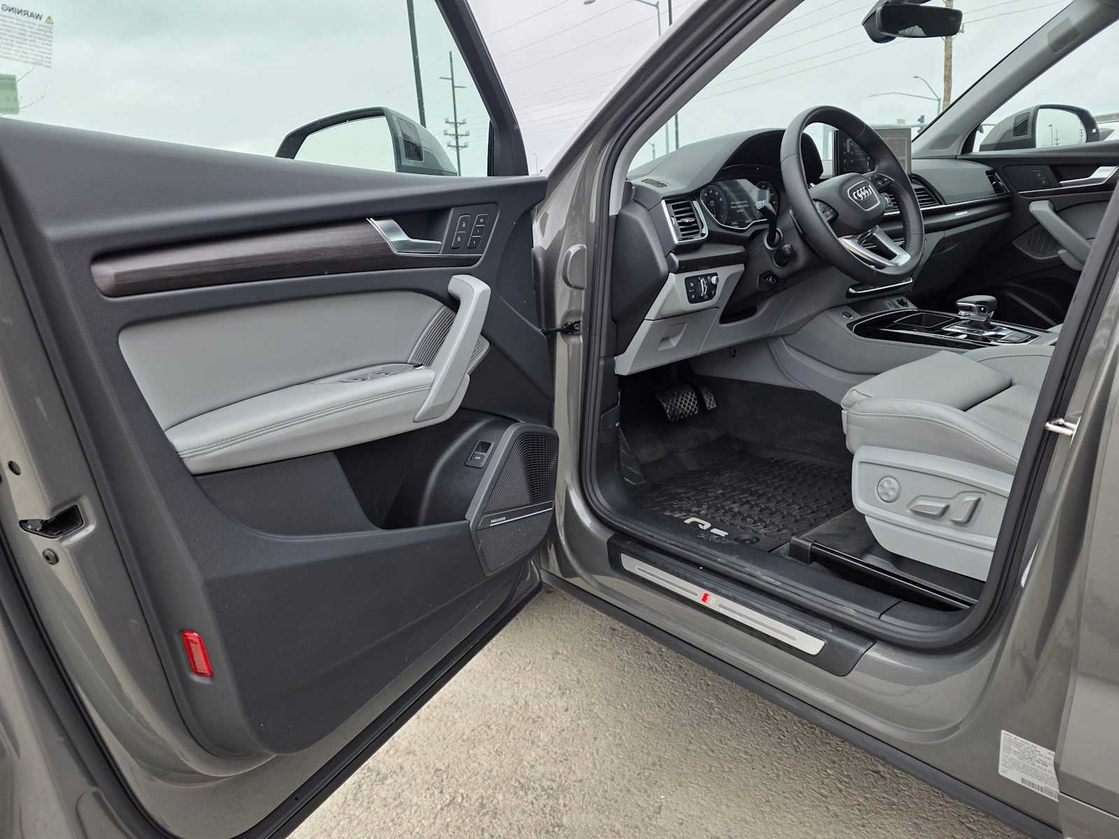 2025 Audi Q5 S line Prestige