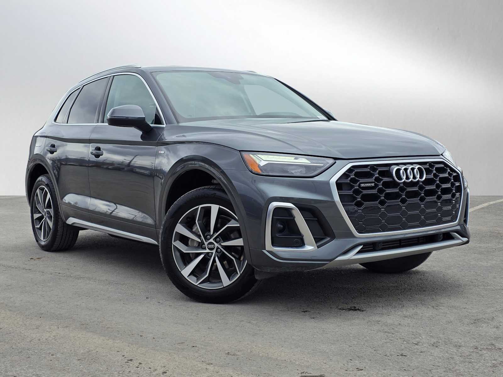 2025 Audi Q5 S line Premium