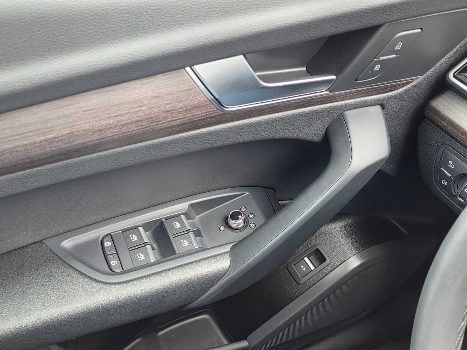 2025 Audi Q5 S line Premium