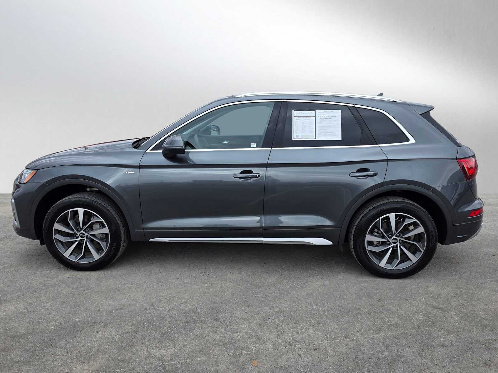 2025 Audi Q5 S line Premium