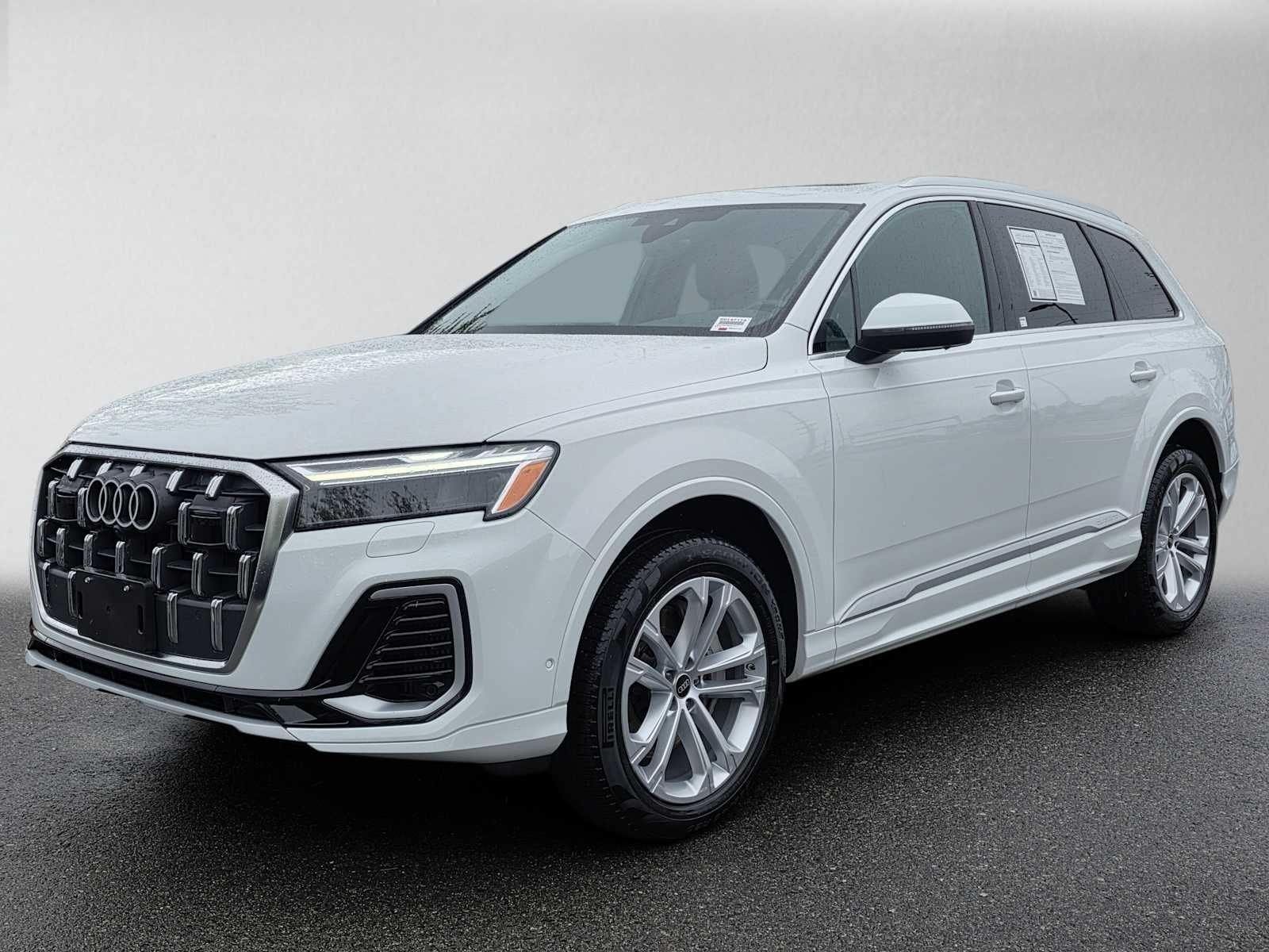 2025 Audi Q7 Premium Plus