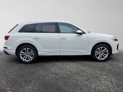2025 Audi Q7 Premium Plus