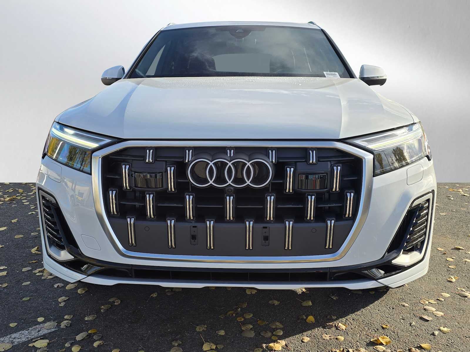 2025 Audi Q7 Base