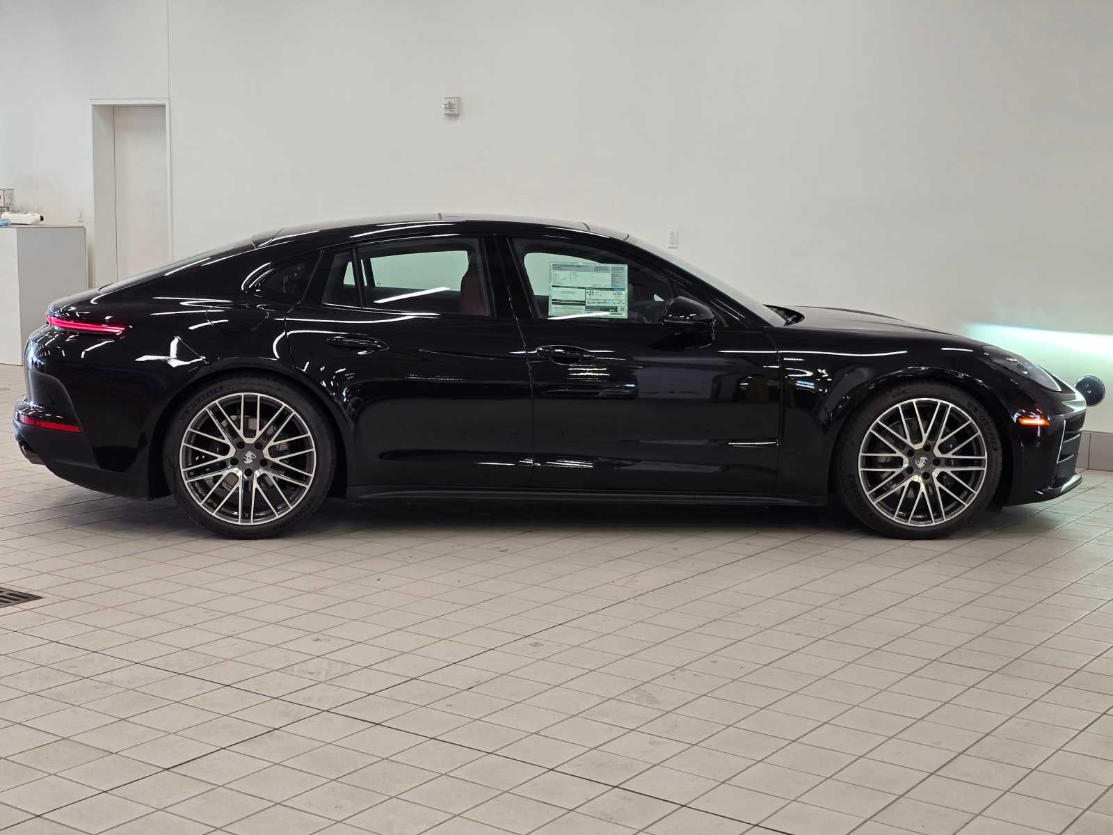 2024 Porsche Panamera Base