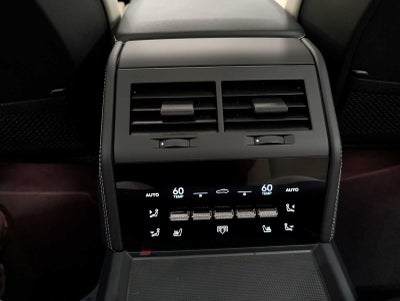 2025 Porsche Panamera 4