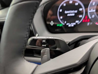 2025 Porsche Panamera 4