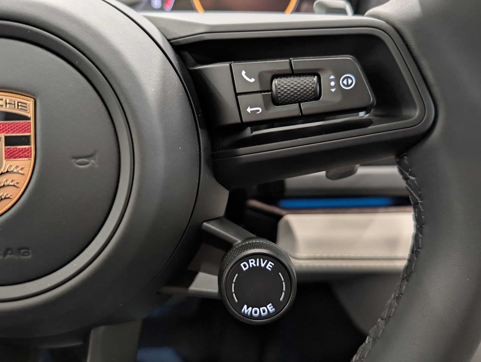 2025 Porsche Panamera 4