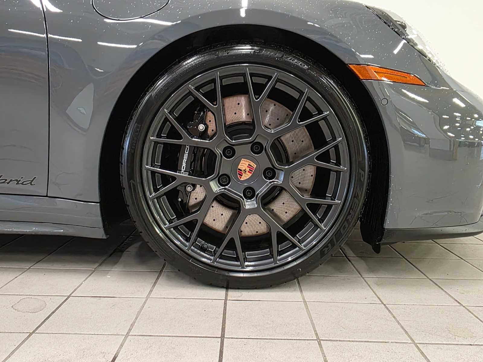 2026 Porsche 911 Carrera 4 GTS