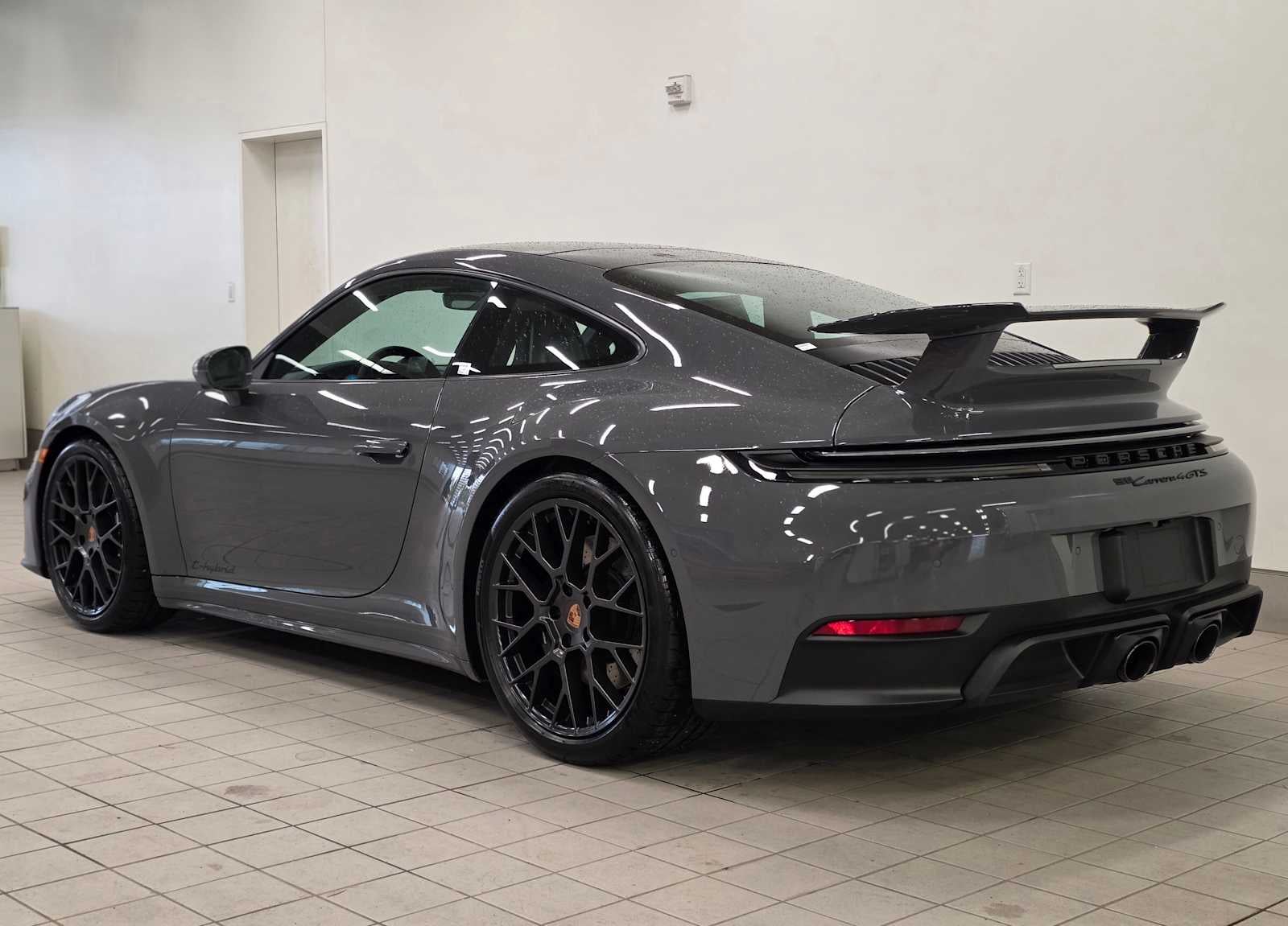 2026 Porsche 911 Carrera 4 GTS