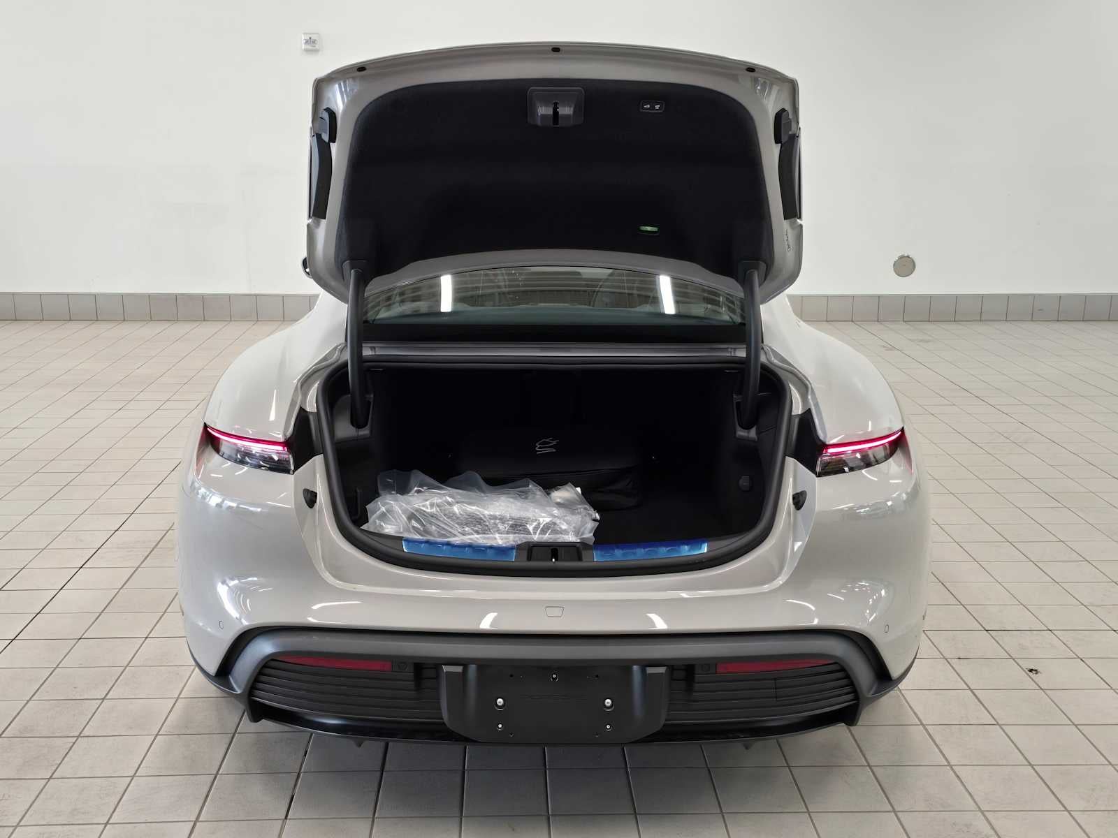 2024 Porsche Taycan 4S