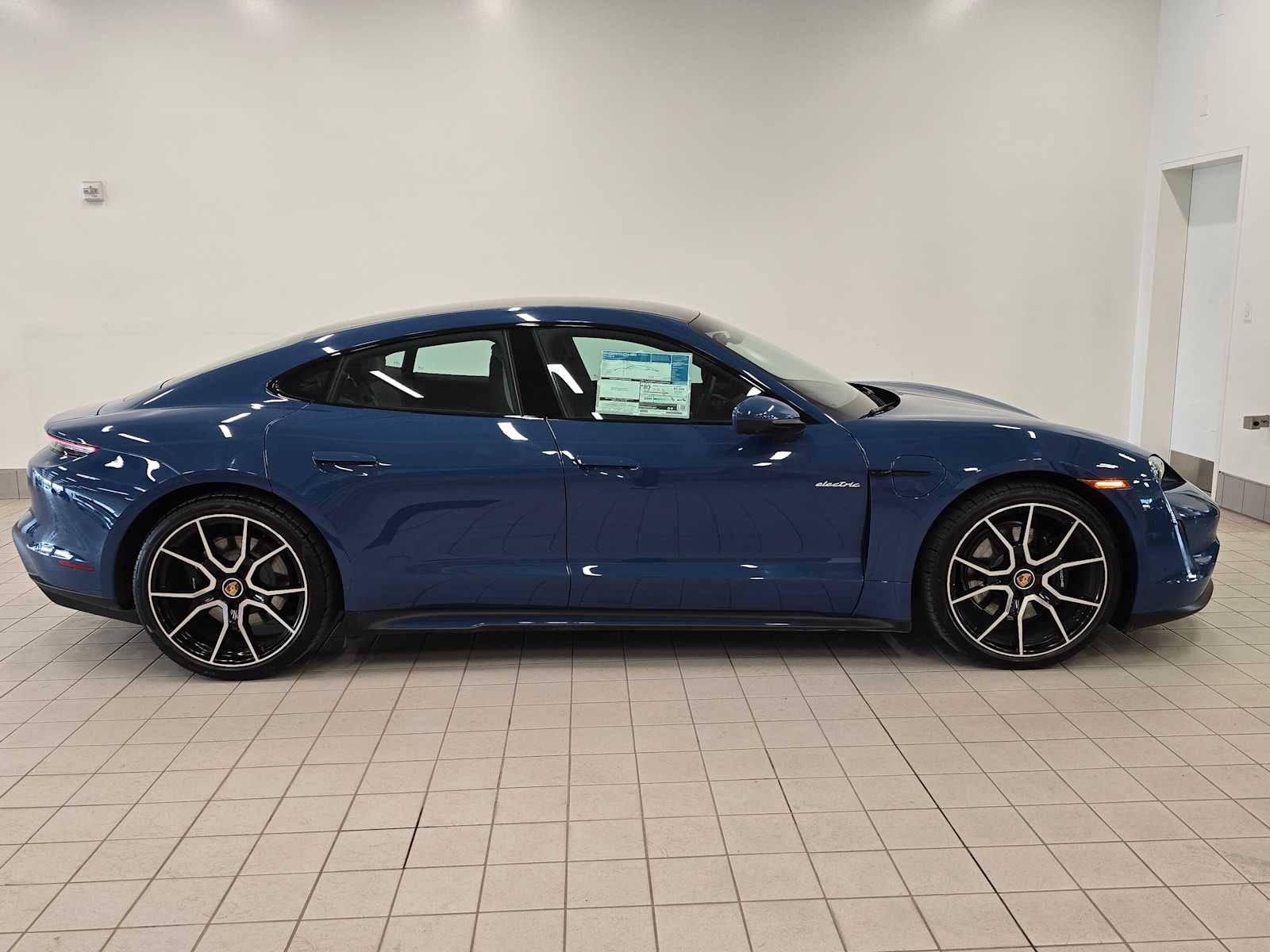 2023 Porsche Taycan 4S