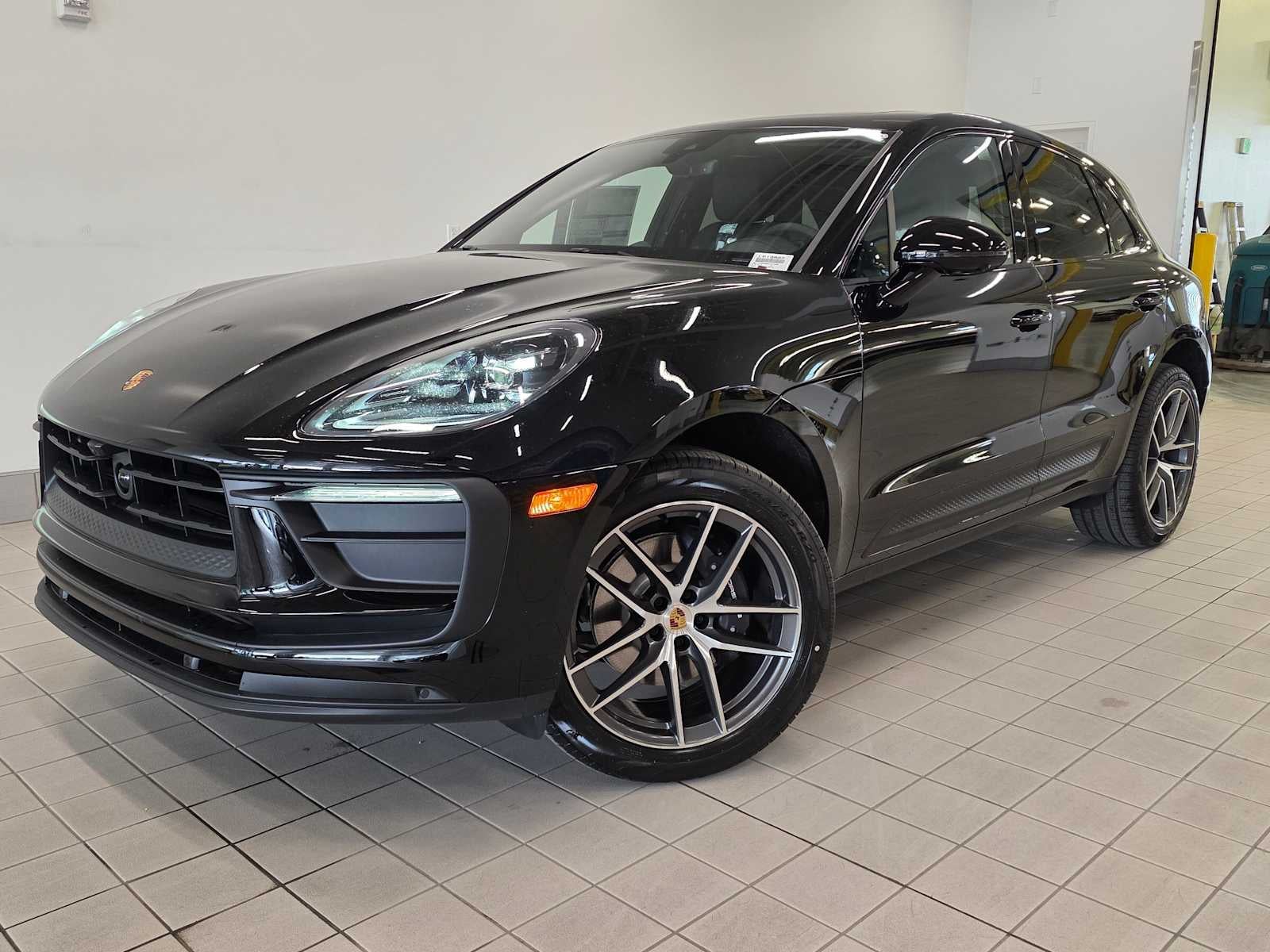 2026 Porsche Macan Macan
