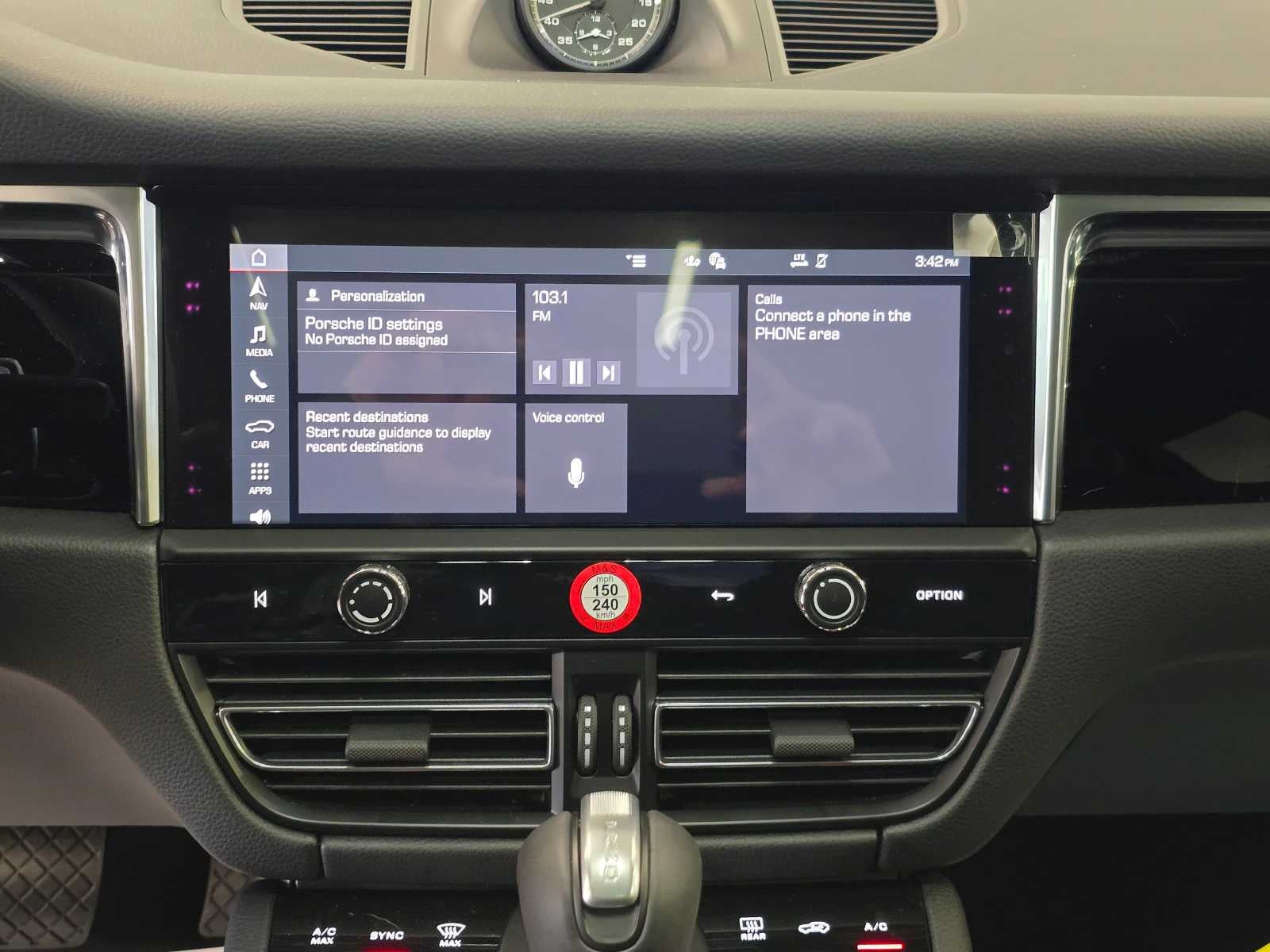 2024 Porsche Macan Base